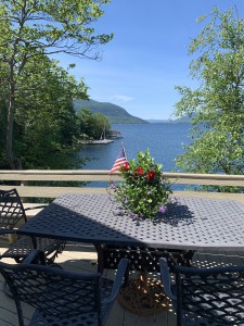 KYUKEE LAKESIDE PARADISE