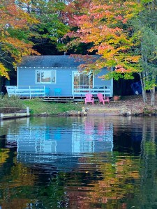 LAKEFRONT COTTAGE
