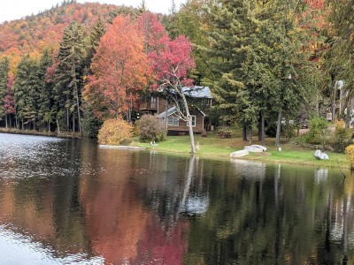 WATERFRONT LOCATION WITH MOUNTAIN VIEWS