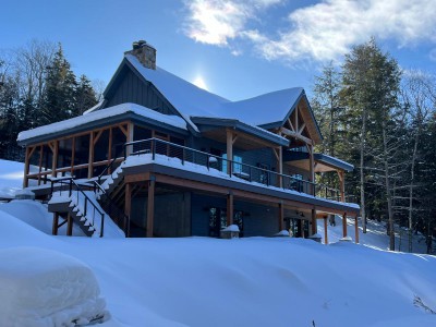 STUNNING 5BR LAKEFRONT HOME - VIEWS, PORCHES, DOCK