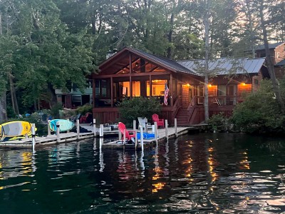 PRIVATE HOME WITH GUEST COTTAGE 