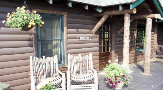 PEACEFUL MOUNTAIN GETAWAY W/ BROOK