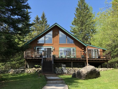SECLUDED LAKEFRONT LOG CABIN