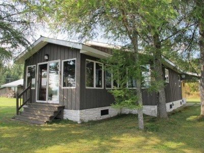 WATERFRONT, DOCK, SLEEPS 7, PRIVATE COTTAGE