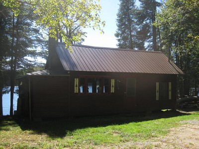 LAKEFRONT COTTAGE 
