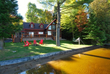 IMPECCABLE WATERFRONT CAMP! 