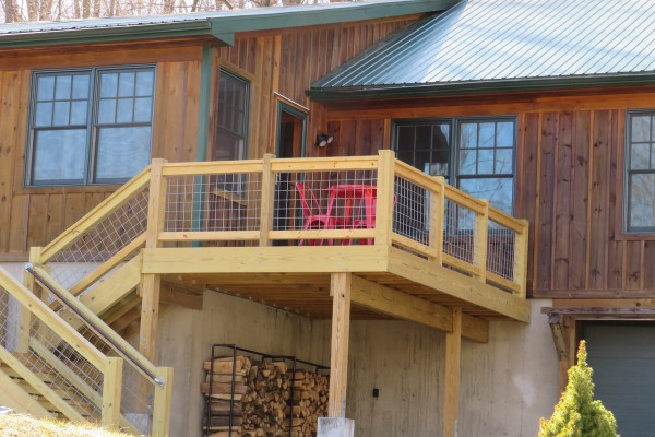 FRONT DECK MAIN ENTRY