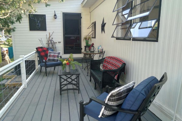 Deck with sitting area