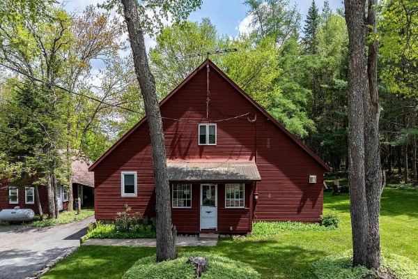 Summer front exterior view of the Lodge