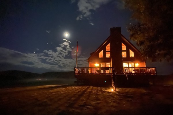 Northern Lights Lakehouse at Night