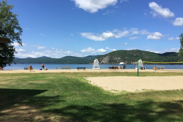 Tiroga Point Town Beach 3 Miles From House