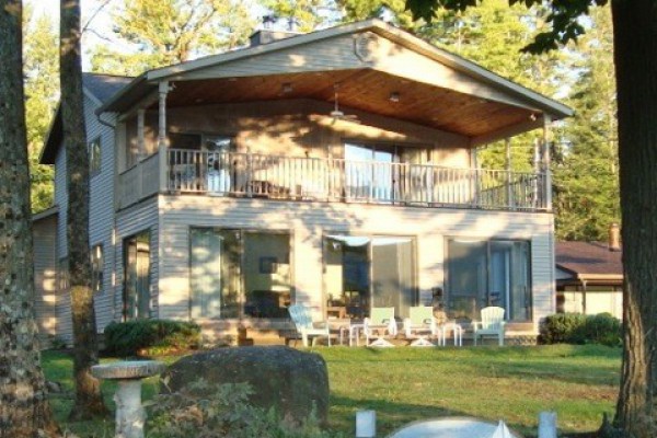 Welcome to our lake house - Relax and Enjoy the View