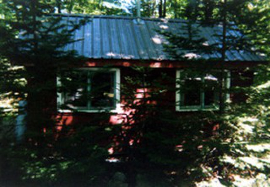 2 bed 1 bath. 3 season. Seperate rental available