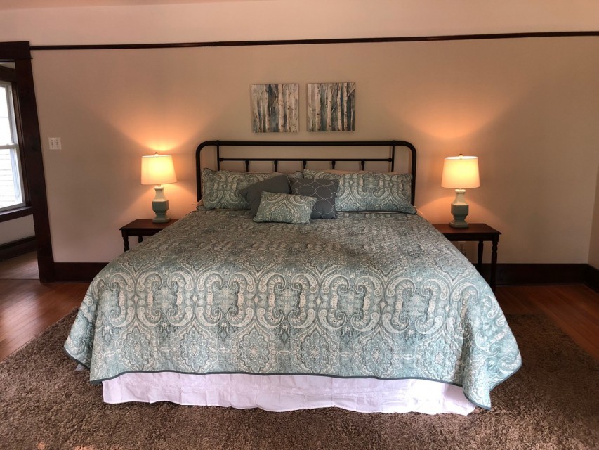 All new beds in 2019, large rooms, king bed