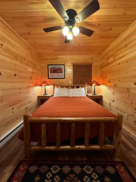 Bedroom 2 - Queen