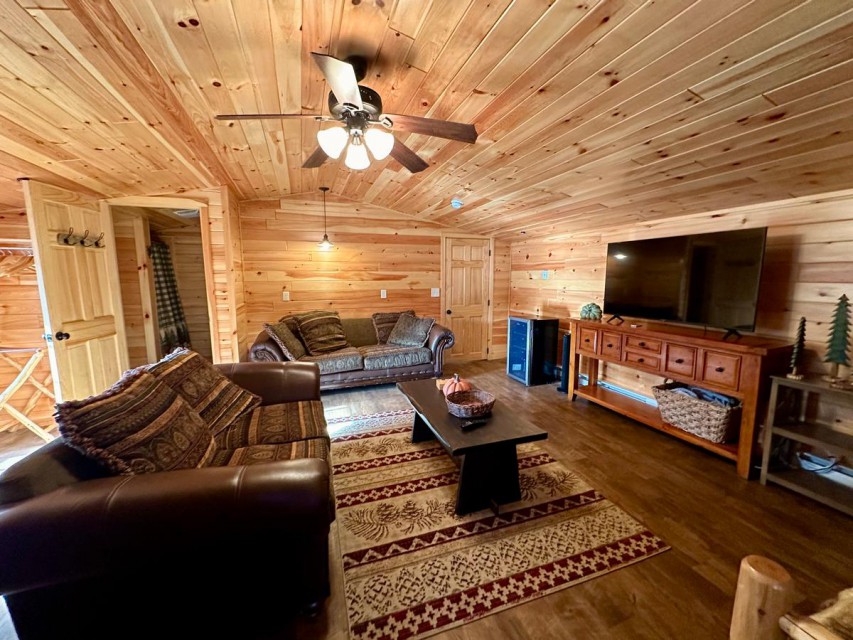 Bunk house living - Bathroom w/shower