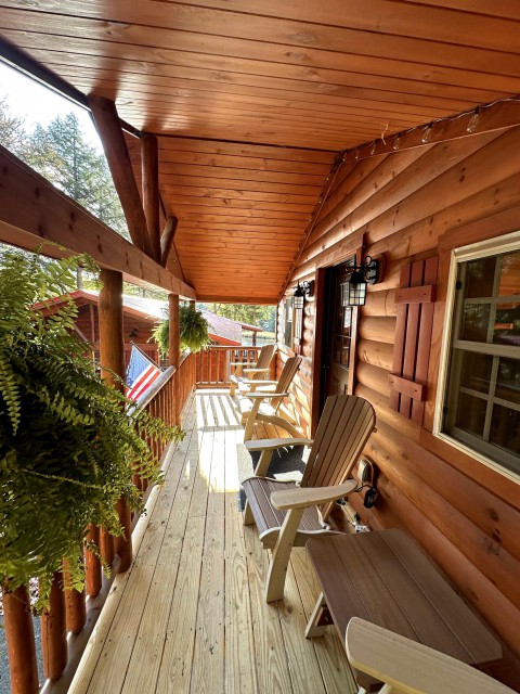 Bunkhouse Balcony with River view