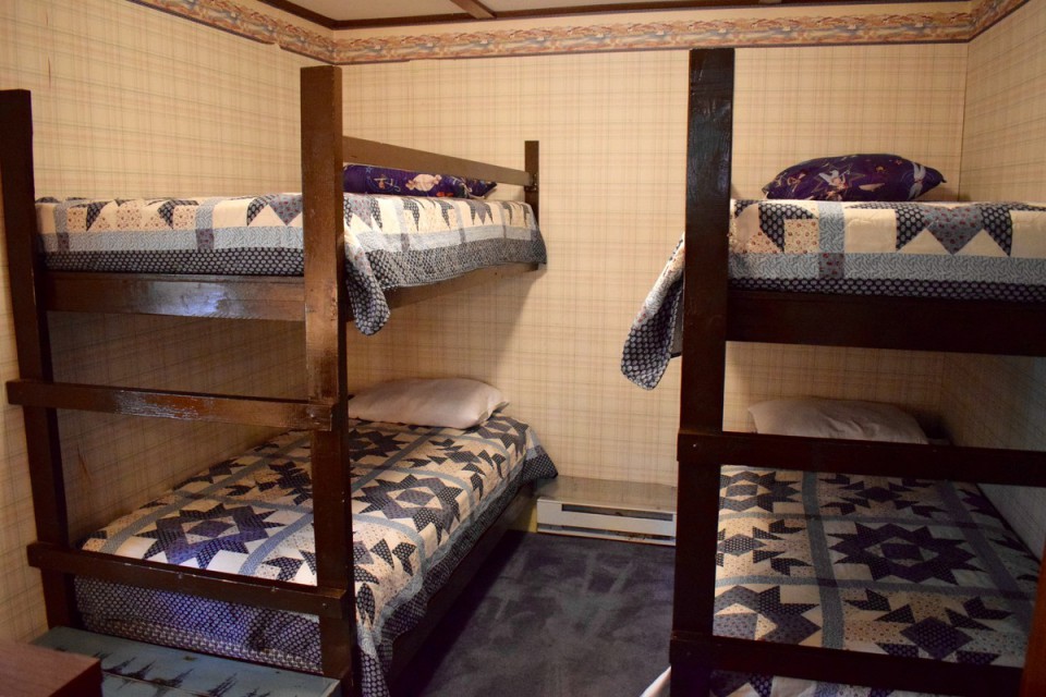 Guest Bedroom (4 Twins)