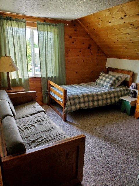 Bedroom #3 UPSTAIRS   w/ sitting area