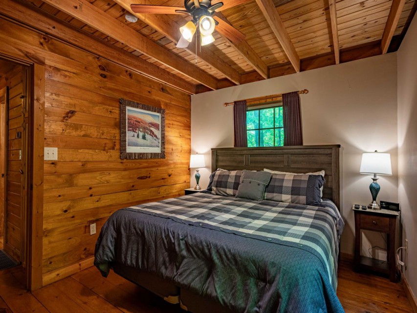 Main Floor Bedroom - King
