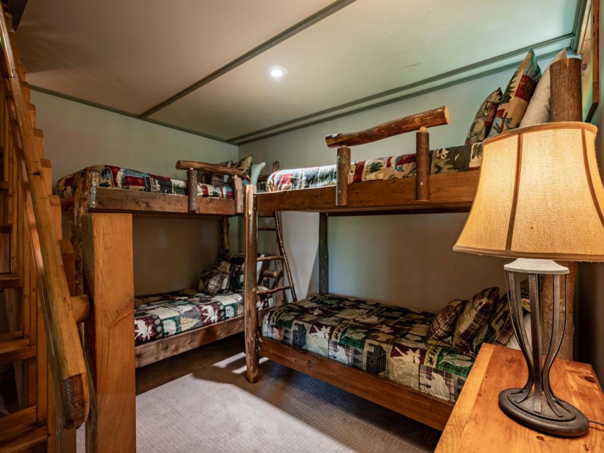 Lower Level Bunk Room - 4 Twins