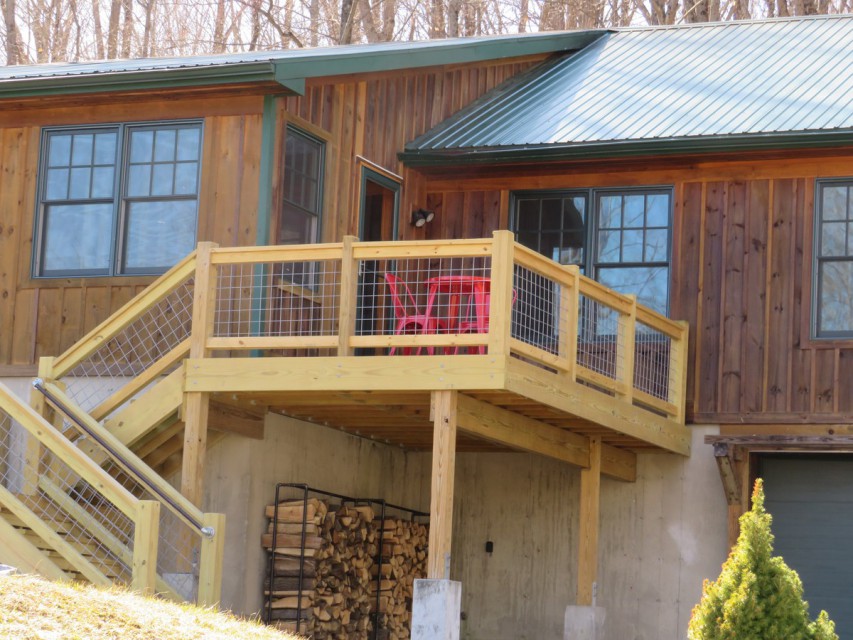 FRONT DECK MAIN ENTRY