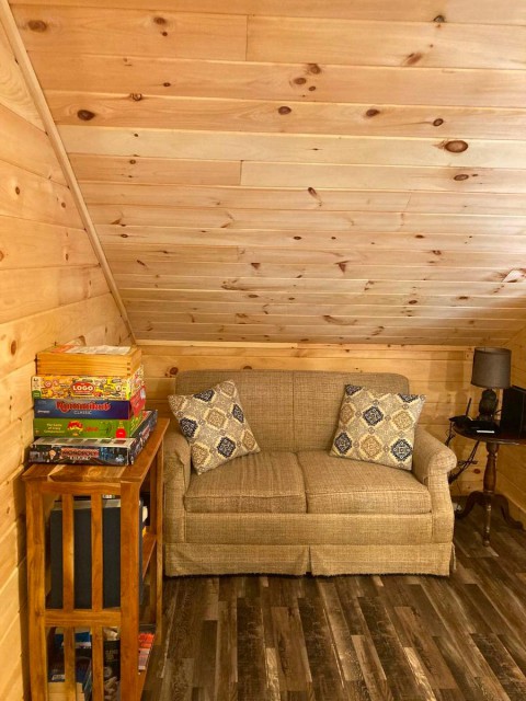 Quiet Place to Read a Book or Extra Twin Bed!