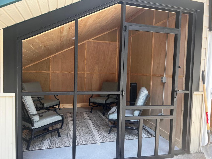 Screen porch