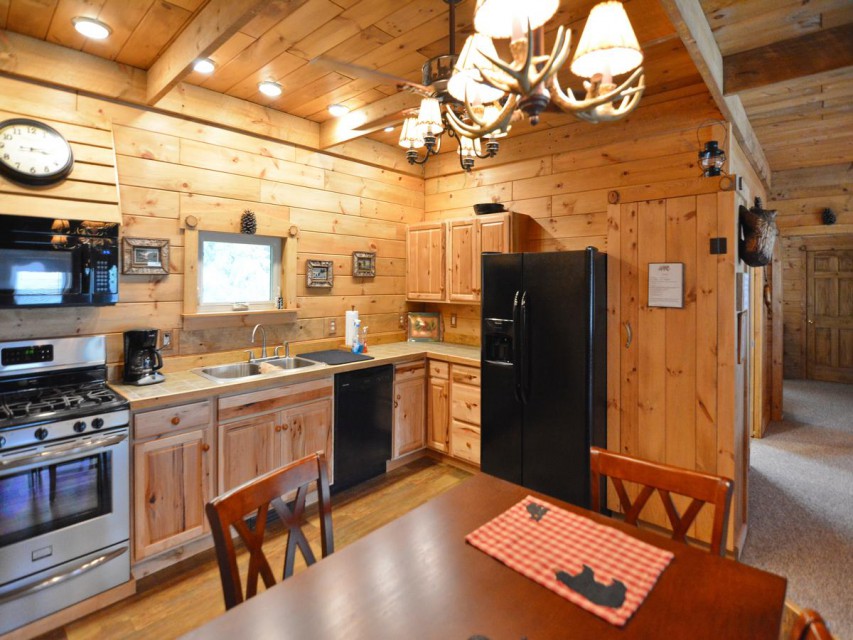 Kitchen area/Dining room