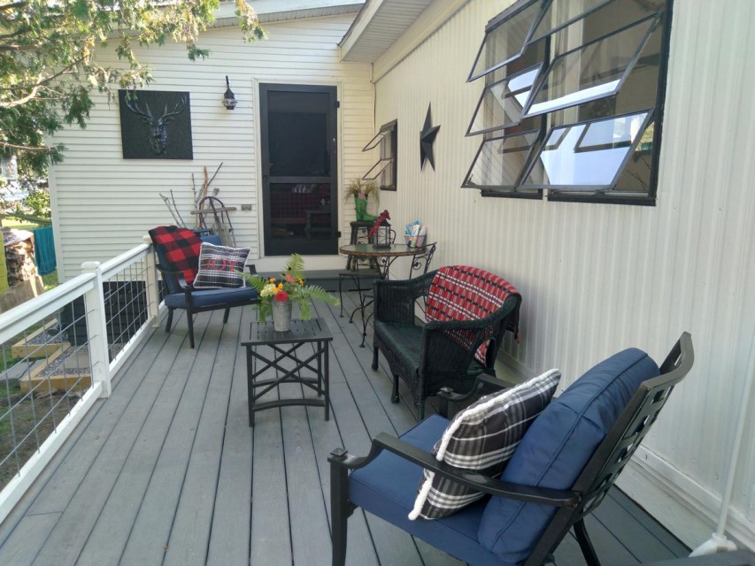 Deck with sitting area