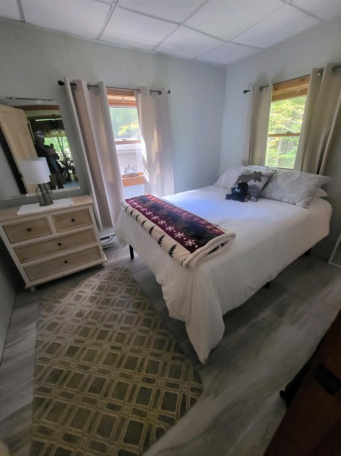 Full bedroom