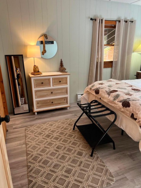 Queen Bedroom