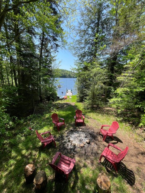 Firepit for s'mores and campfire stories! 