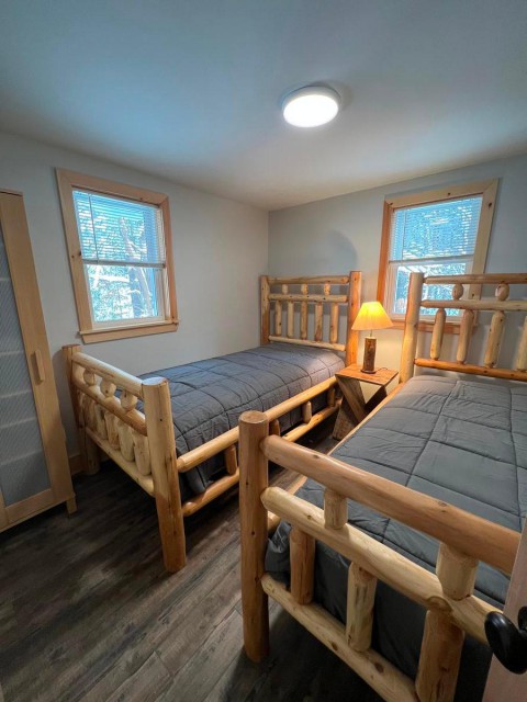 Upstairs bedroom - 2 single beds (one extra long)