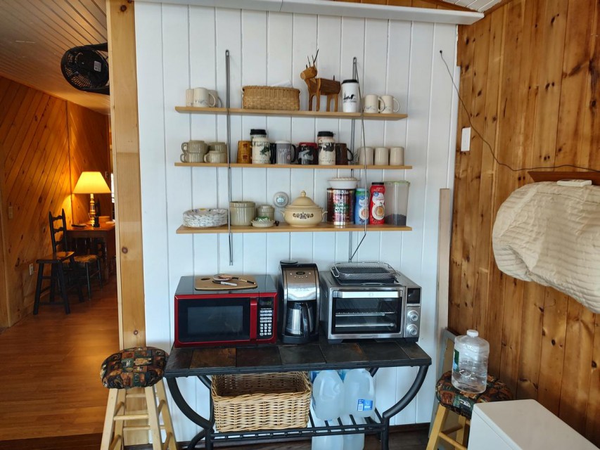 Kitchen Coffee Bar, Microwave and Toaster