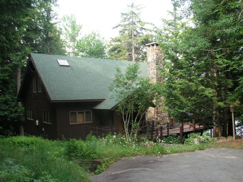 View of house from driveway