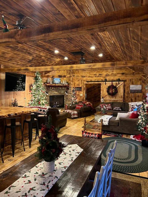 Winter Wonderland at ADK Bunkhouse!