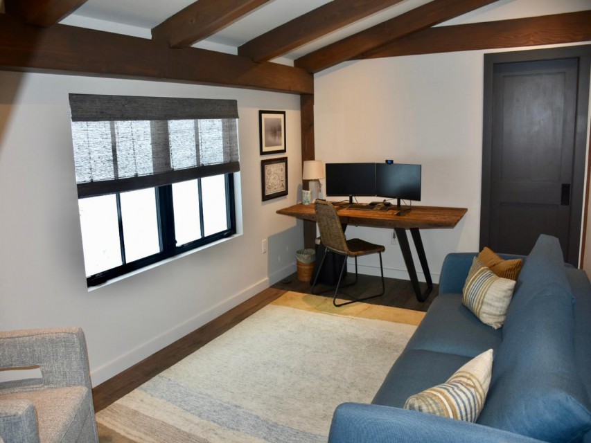 Convertible bedroom/office/den