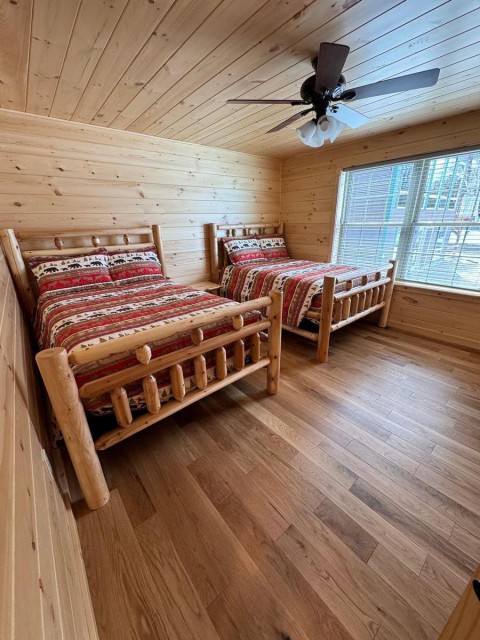 !st Floor Suite - 2 Full Beds