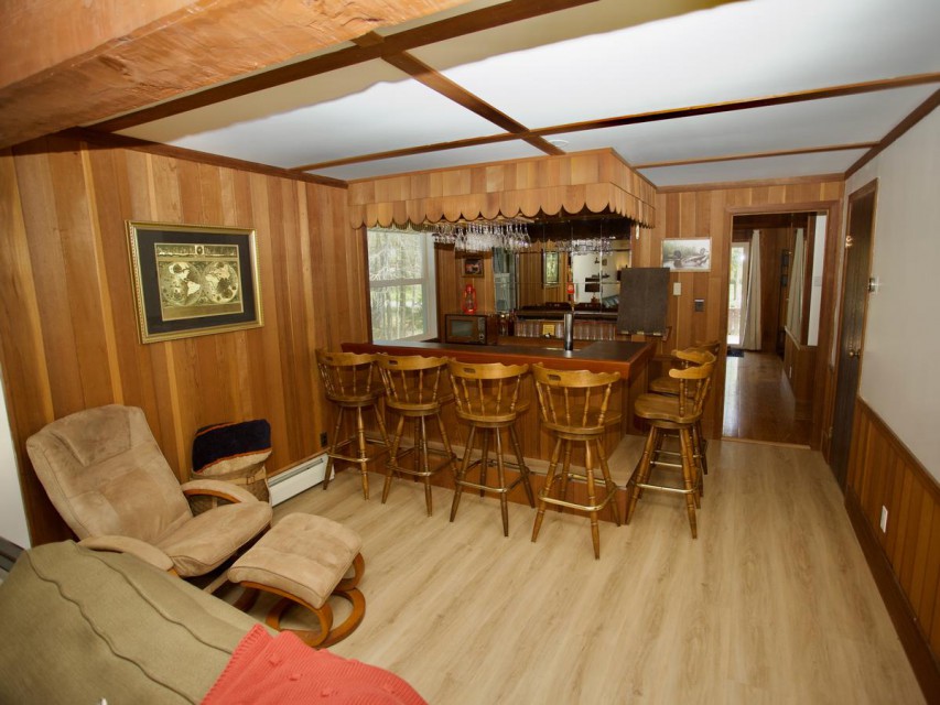 Bar area 