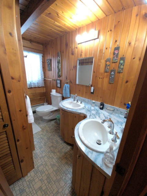 First Floor Master Bath Tub/Shower