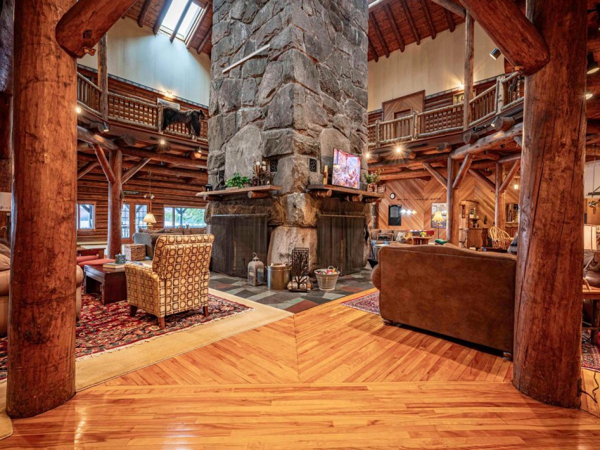 Great Camp Hollywood Hills on 1st Lake