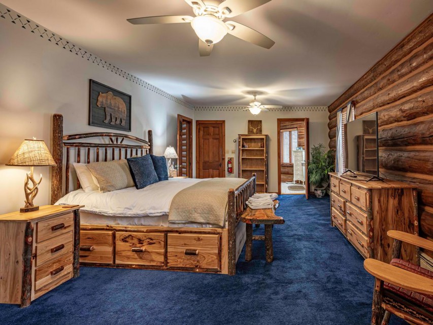 Primary Bedroom - King Bed