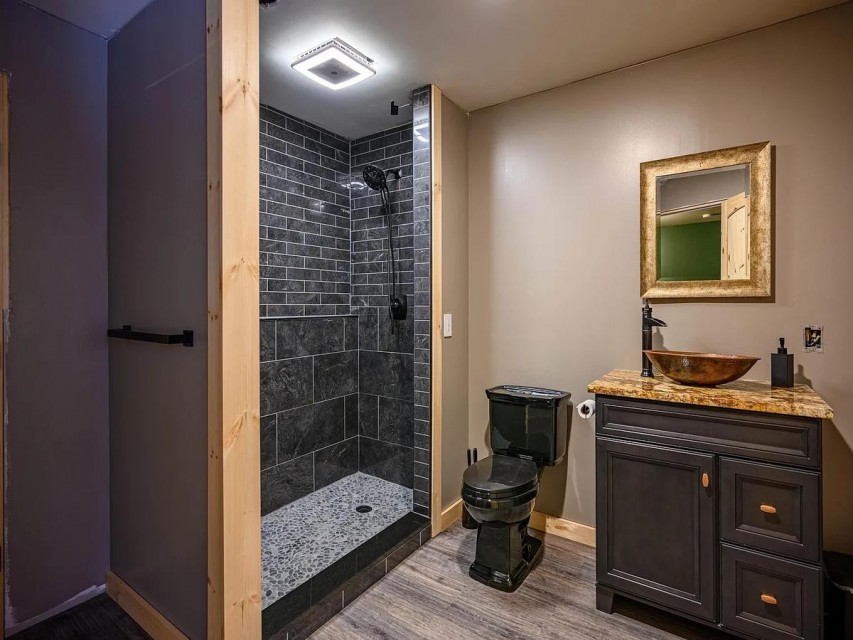 upstairs bathroom