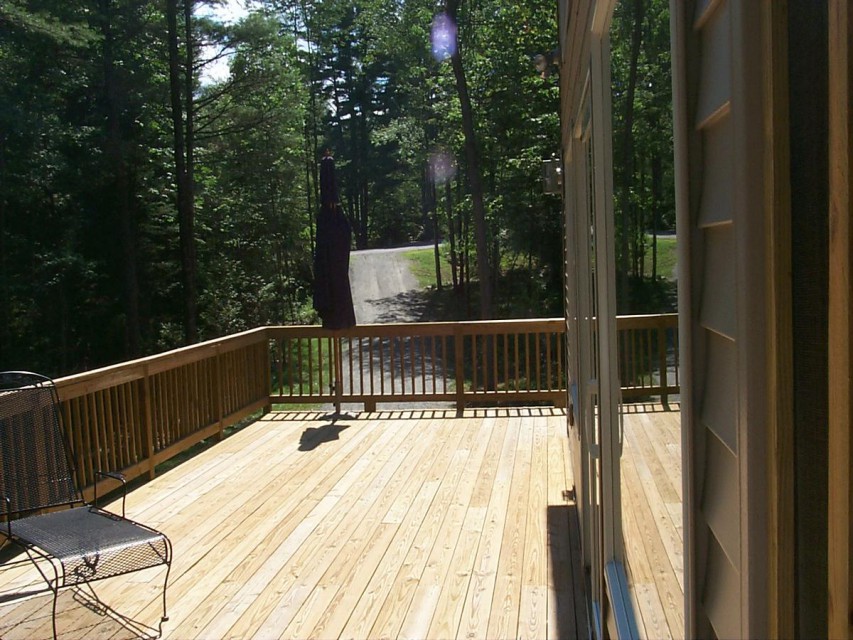 Main floor deck