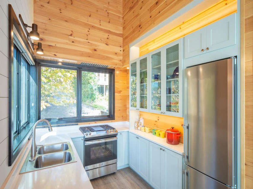 Top Level, Kitchen