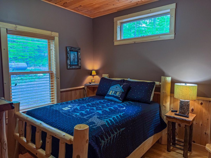 Main Level Bedroom - Full