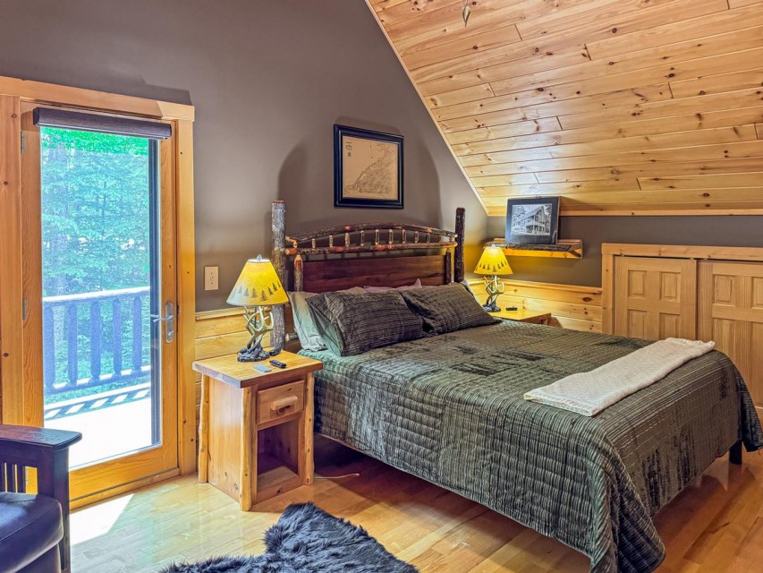 Upstairs Primary Bedroom - King