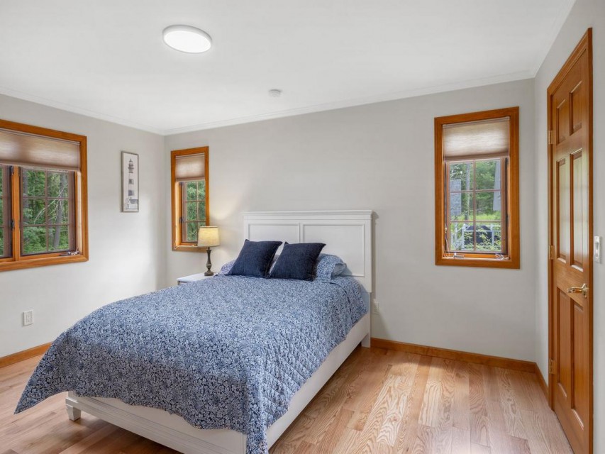 BR-1 queen. First Floor with TV and walk in closet