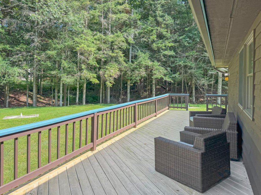 Spacious Back Deck